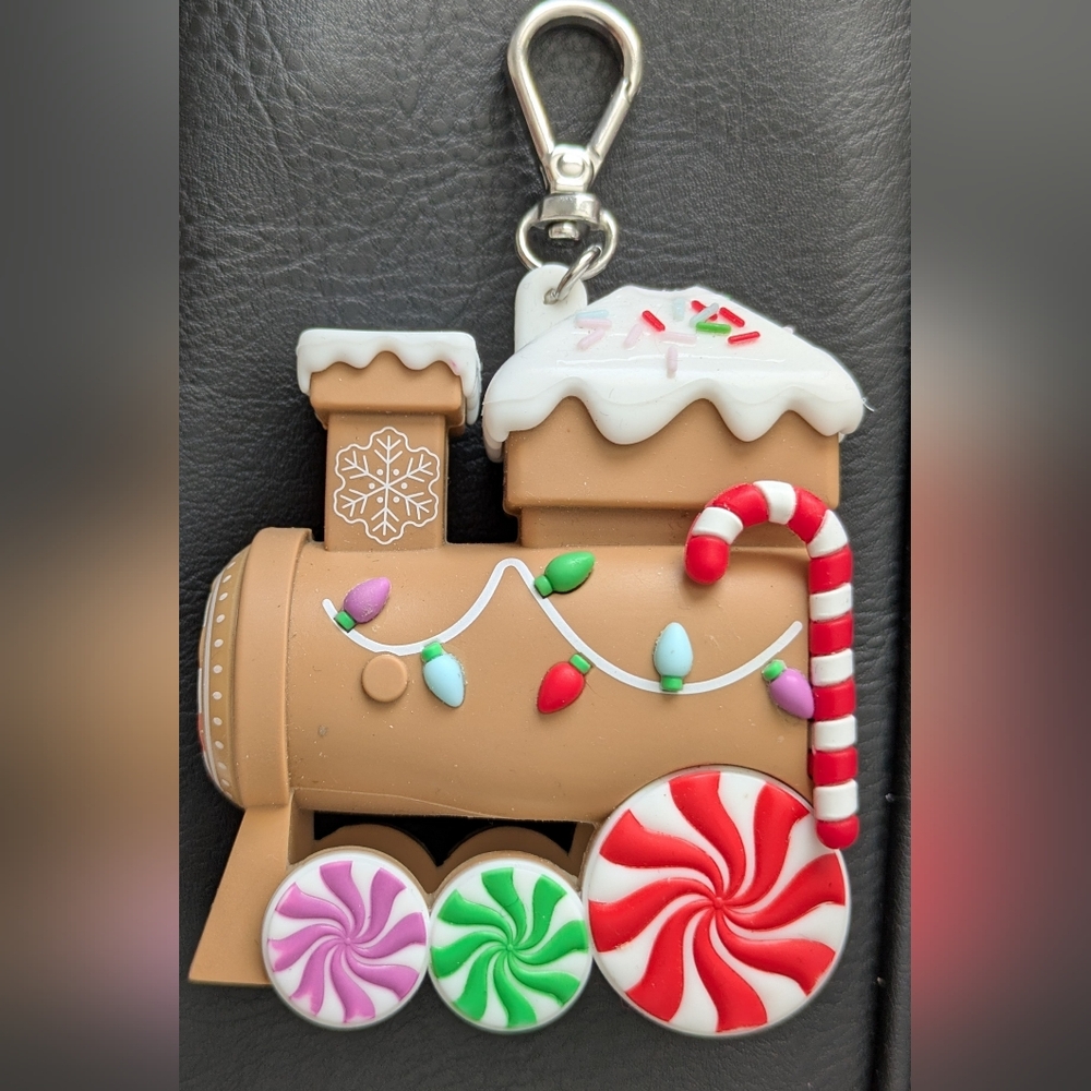 Light-up and Sound-making Gingerbread Train PocketBac Holder